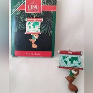 Hallmark Keepsake Ornament - World-Class Teacher 1992 Squirrel with a World Map